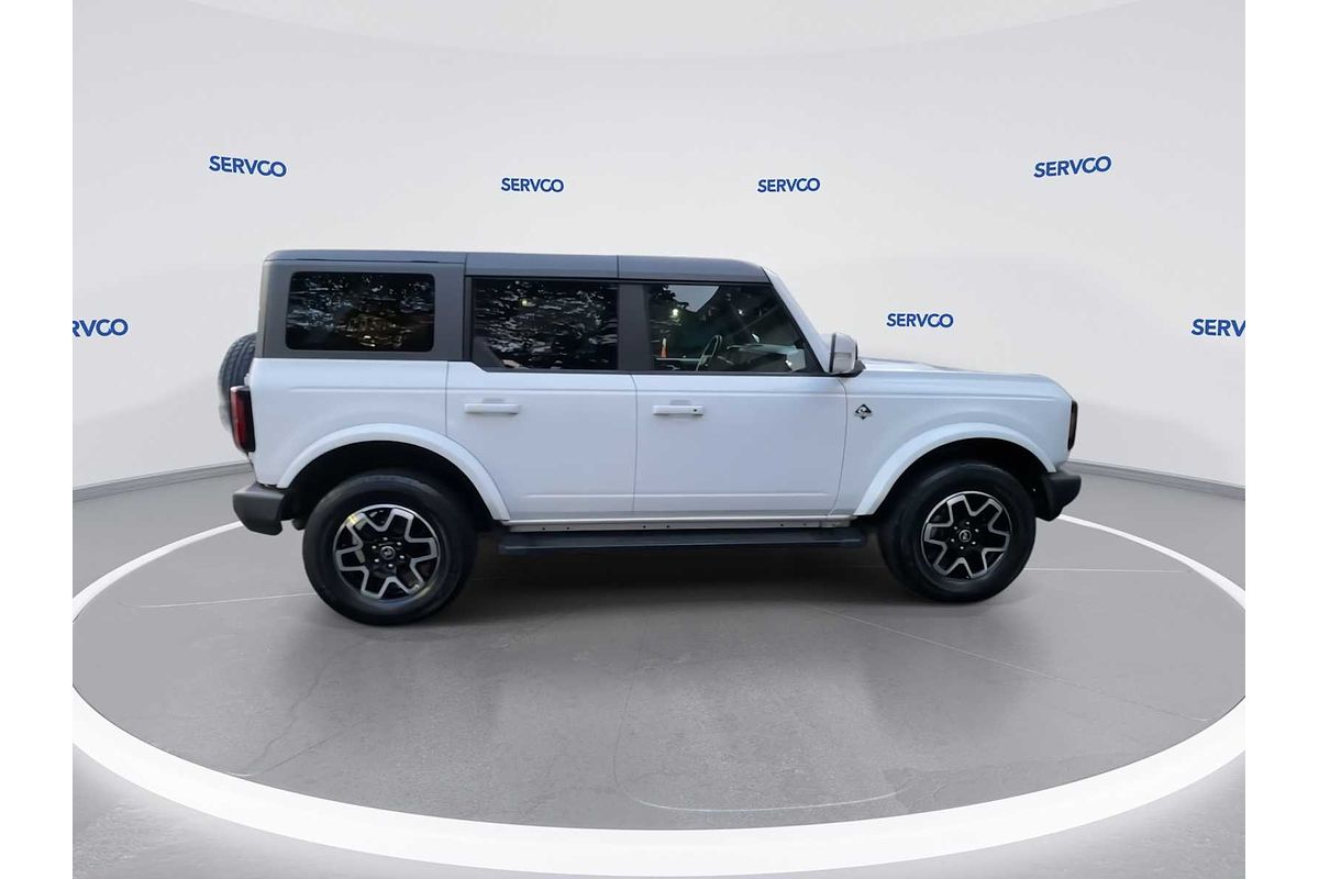 2022 Ford Transit Custom Outer Banks