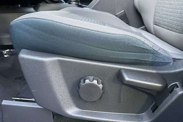 2022 Ford Transit Custom Outer Banks