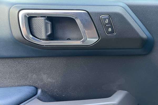 2022 Ford Transit Custom Outer Banks