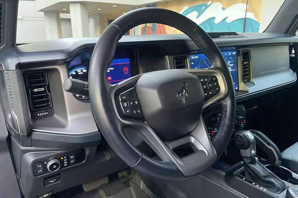 2022 Ford Transit Custom Outer Banks