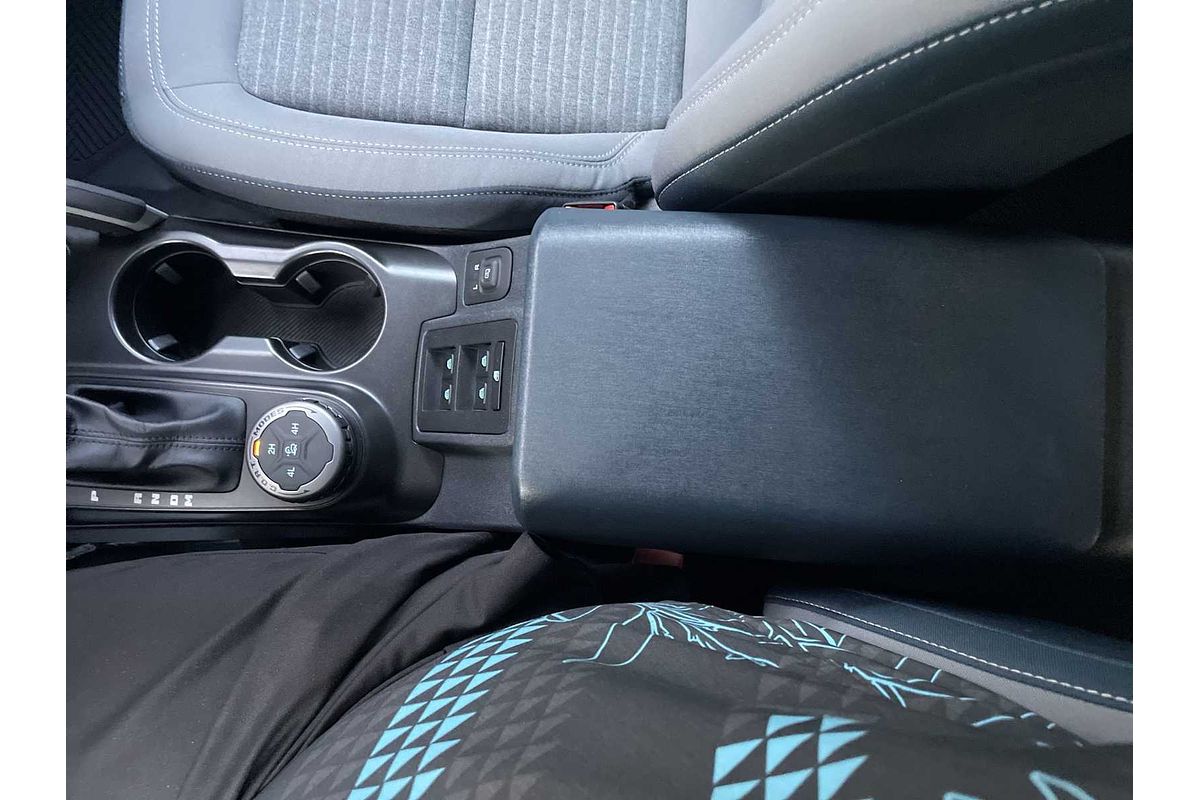 2022 Ford Transit Custom Outer Banks