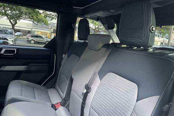 2022 Ford Transit Custom Outer Banks