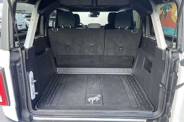 2022 Ford Transit Custom Outer Banks