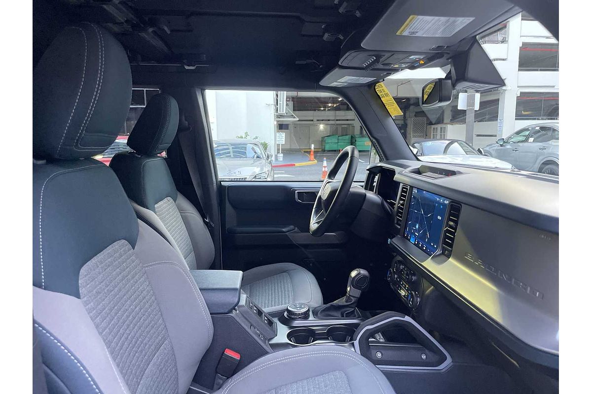 2022 Ford Transit Custom Outer Banks