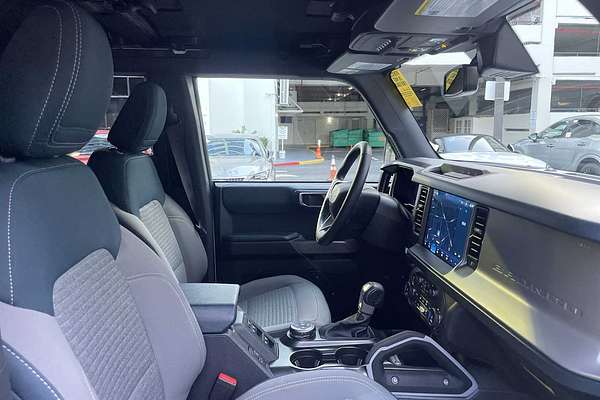 2022 Ford Transit Custom Outer Banks