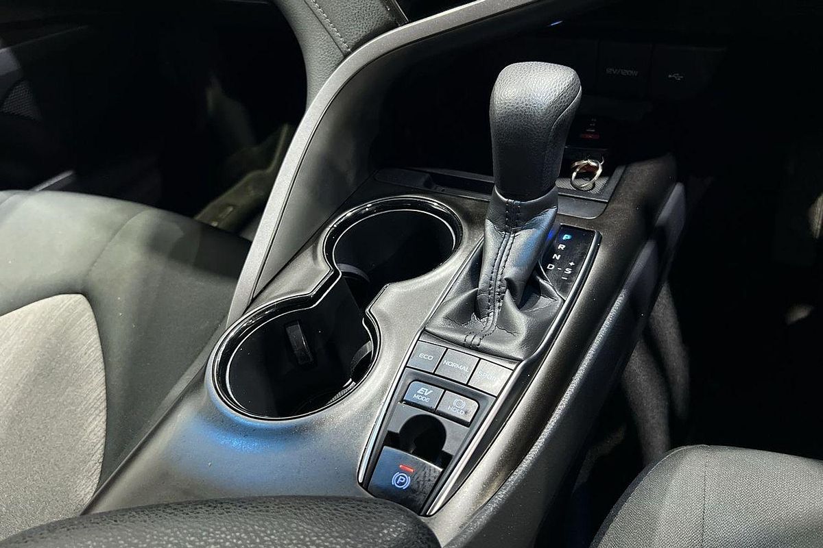 2024 Toyota Camry Ascent AXVH70R