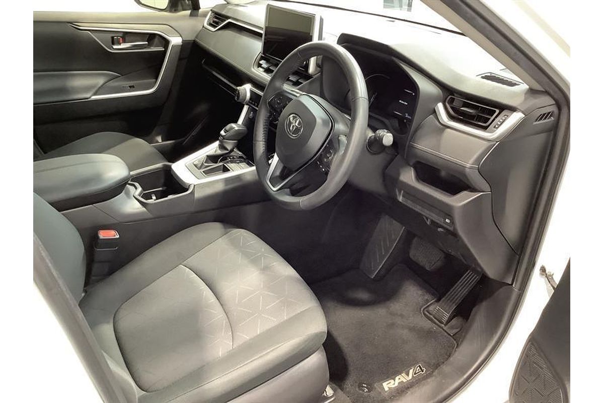 2022 Toyota RAV4 GXL MXAA52R