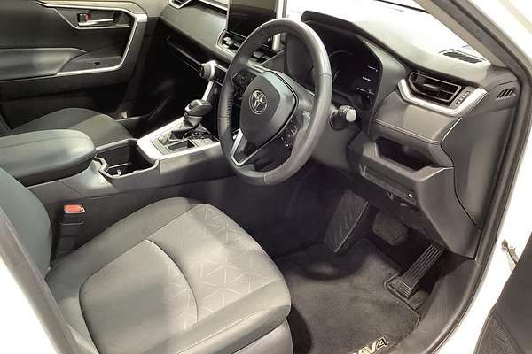 2022 Toyota RAV4 GXL MXAA52R