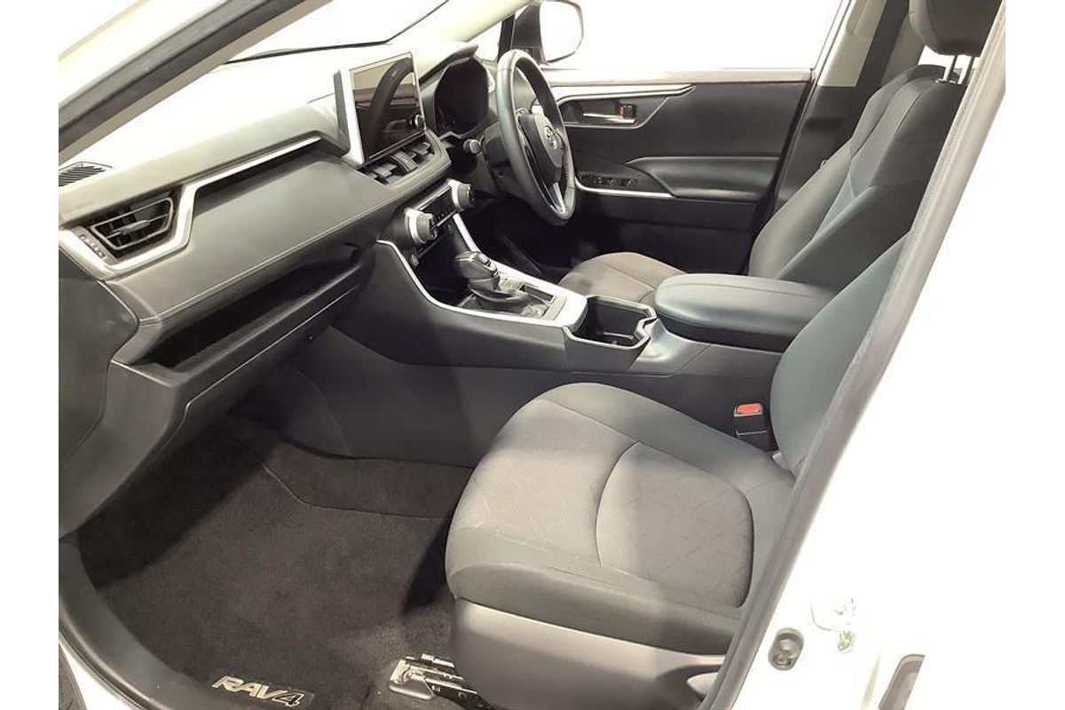 2022 Toyota RAV4 GXL MXAA52R