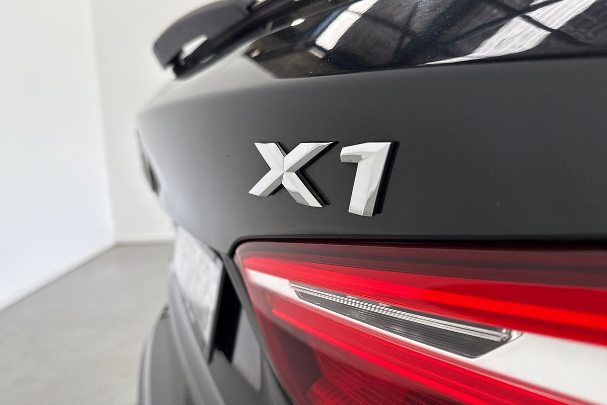 2015 BMW X1 sDRIVE 18d F48