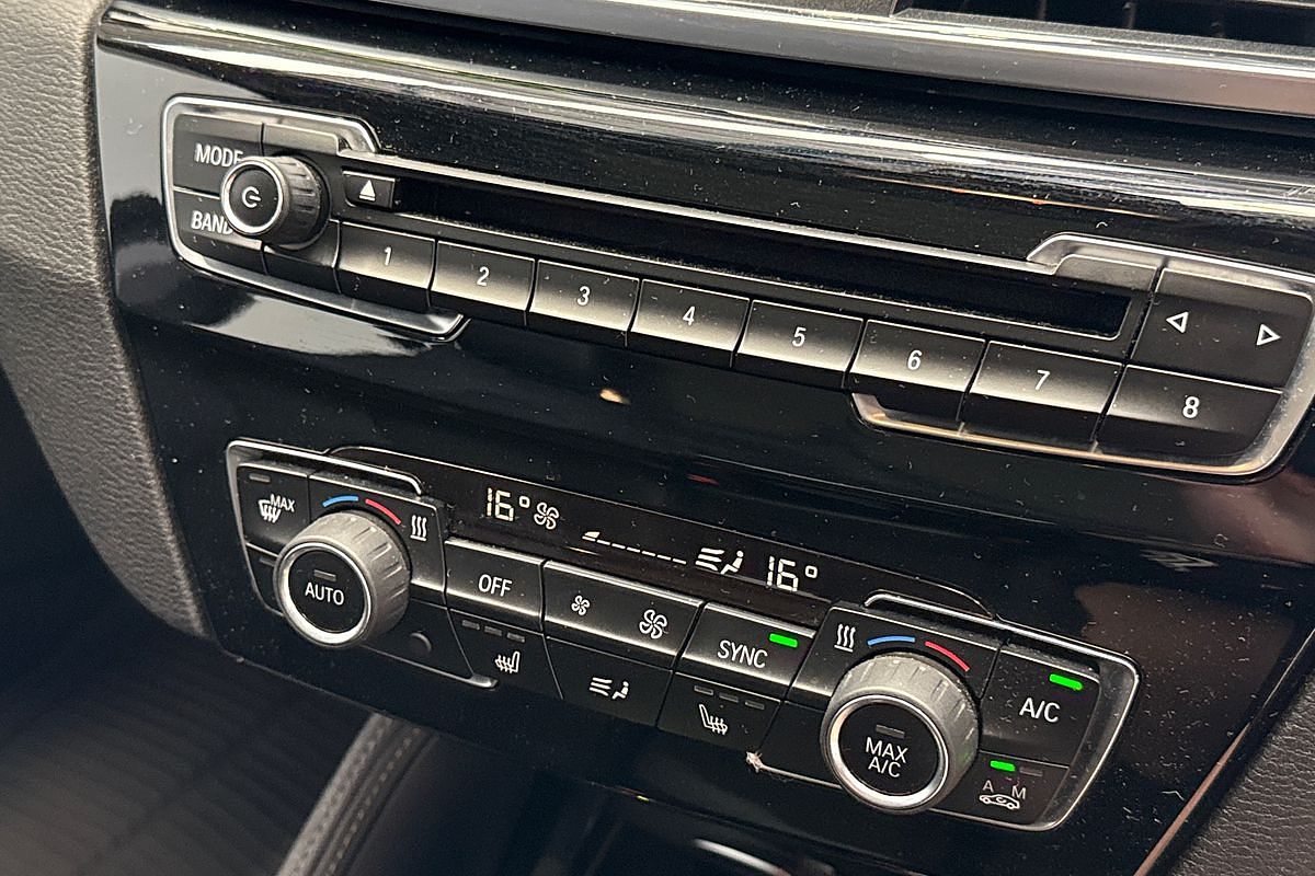 2015 BMW X1 sDRIVE 18d F48