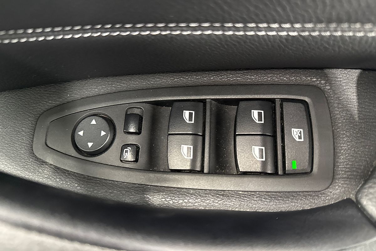 2015 BMW X1 sDRIVE 18d F48