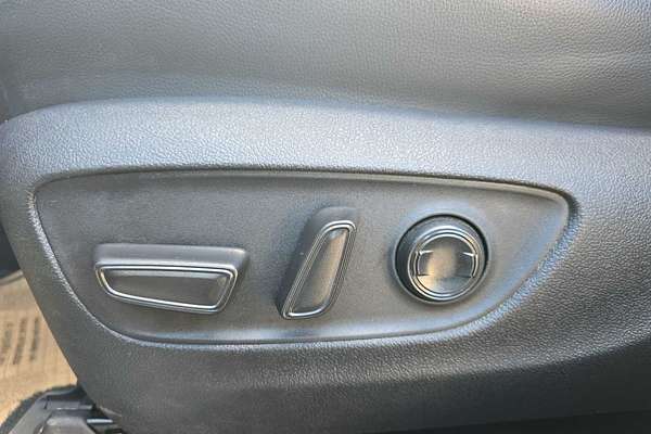 2022 Toyota Highlander Hybrid Limited