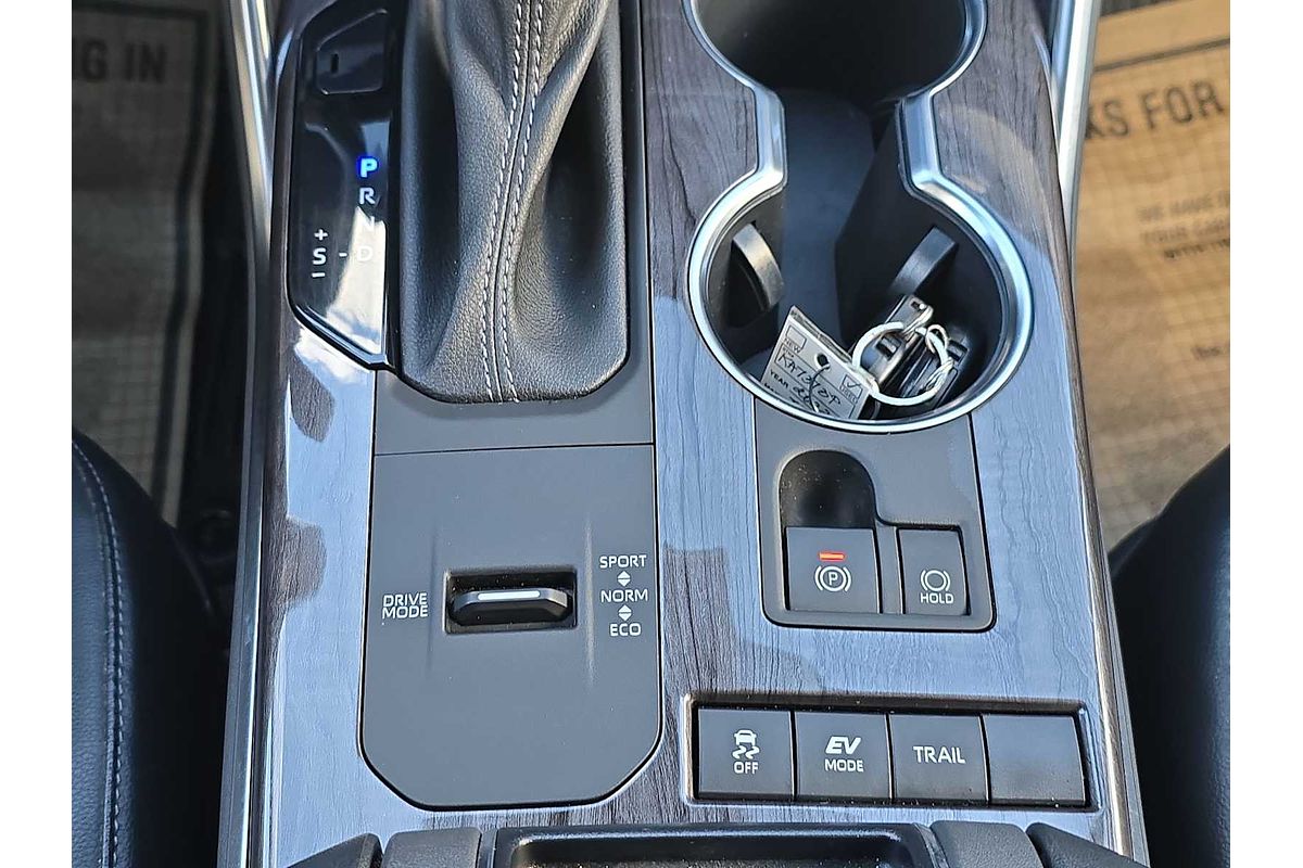 2022 Toyota Highlander Hybrid Limited