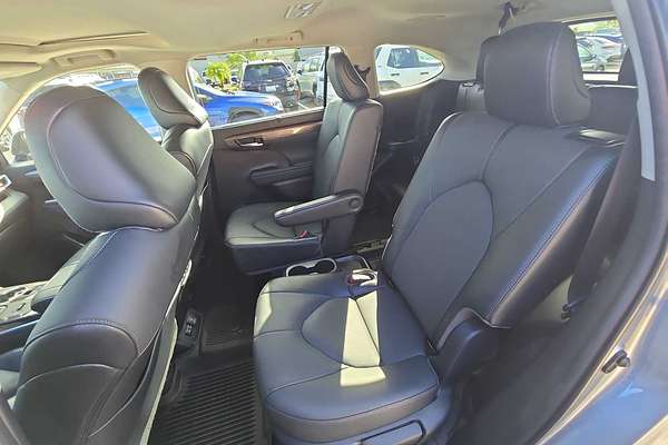 2022 Toyota Highlander Hybrid Limited