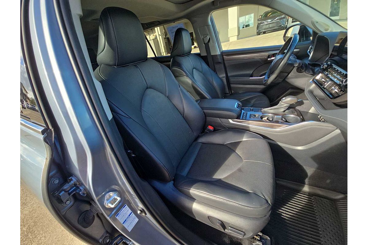 2022 Toyota Highlander Hybrid Limited