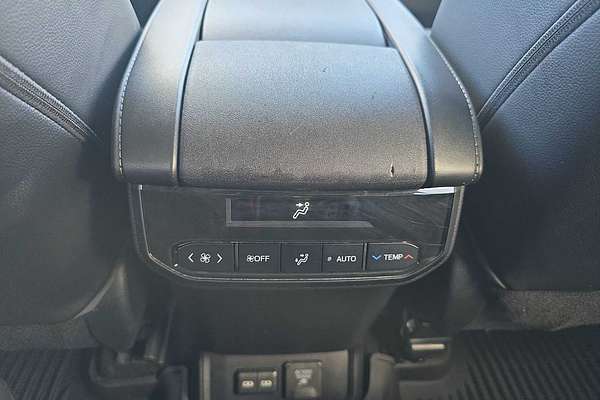 2022 Toyota Highlander Hybrid Limited