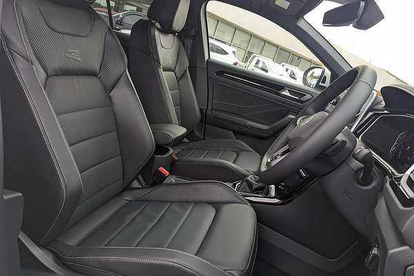 2025 Volkswagen T-Roc 140TSI R-Line D11