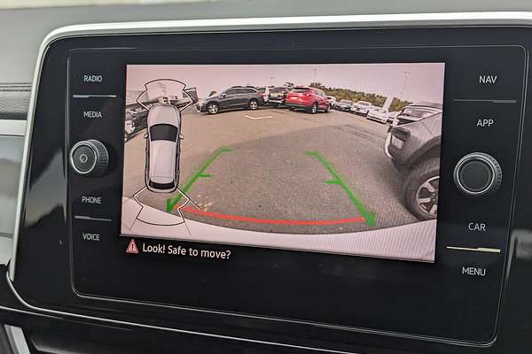 2025 Volkswagen T-Roc 140TSI R-Line D11