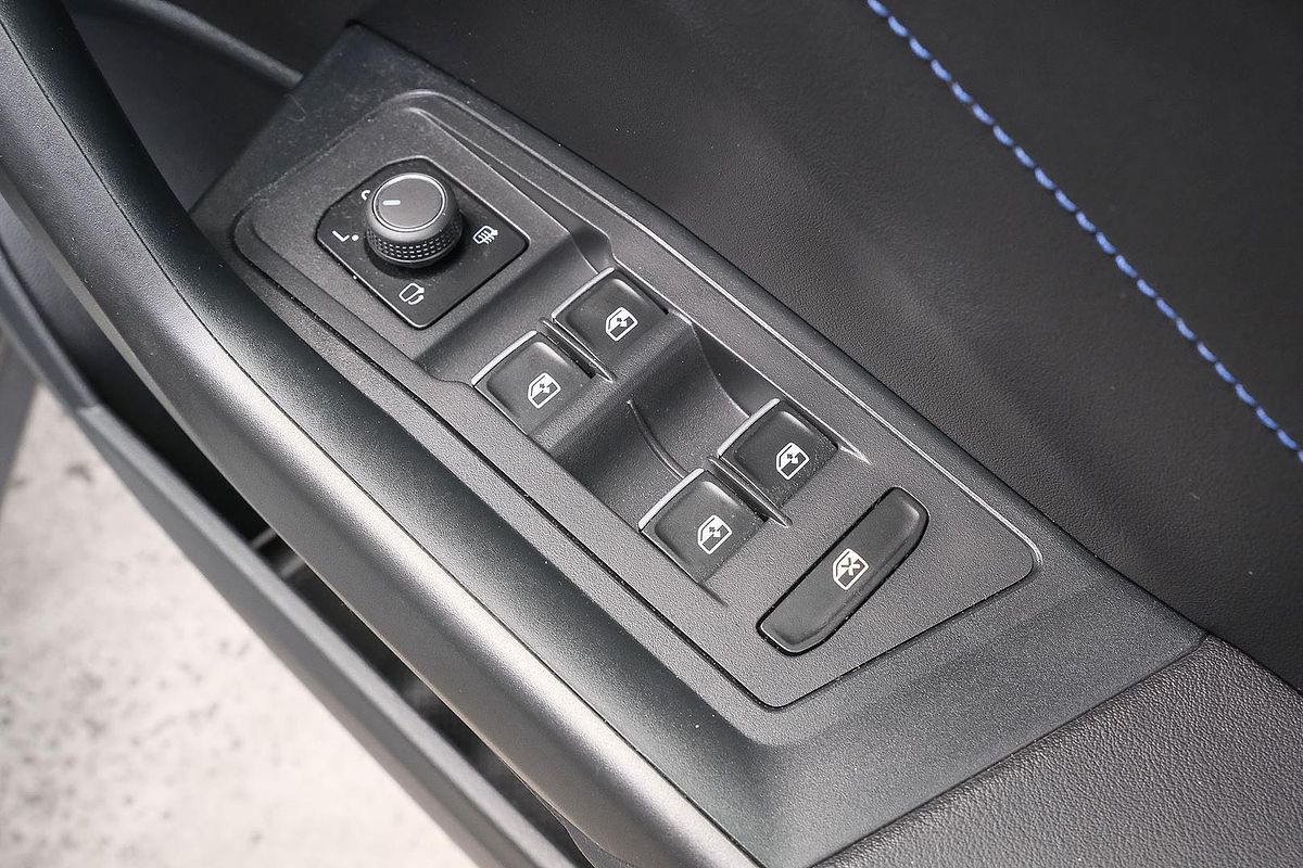 2022 Volkswagen T-Roc R D11