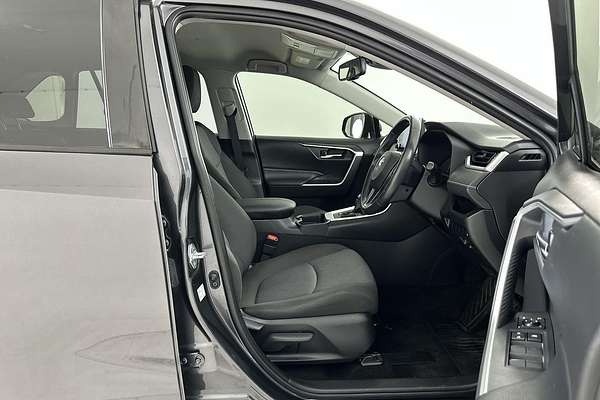 2020 Toyota RAV4 GXL MXAA52R