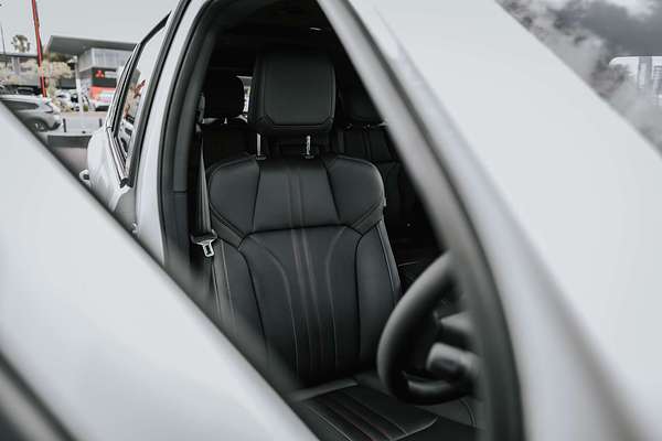 2025 Isuzu MU-X X-TERRAIN