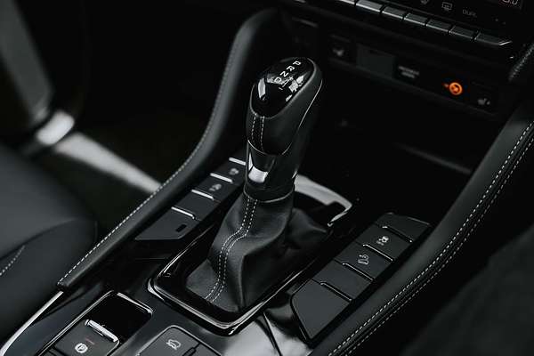 2025 Isuzu MU-X LS-T