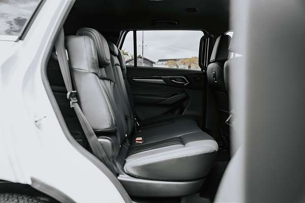 2025 Isuzu MU-X LS-T