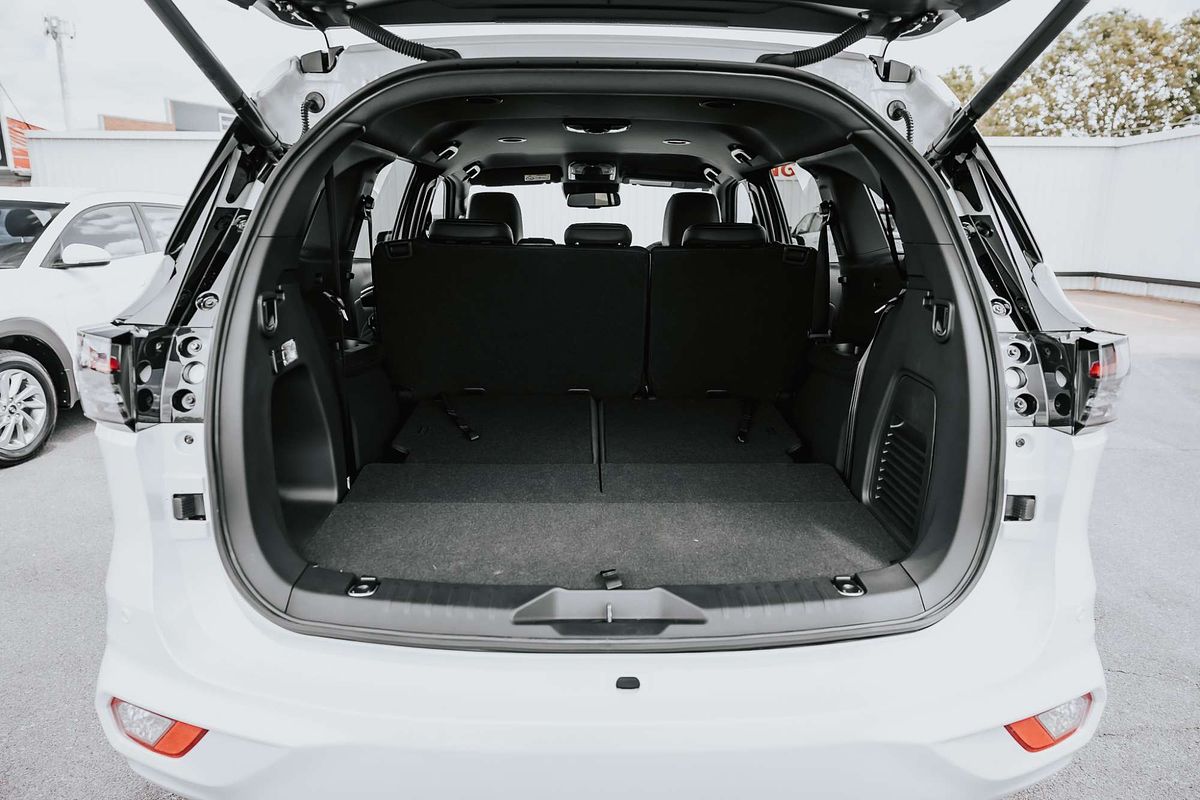 2025 Isuzu MU-X LS-T