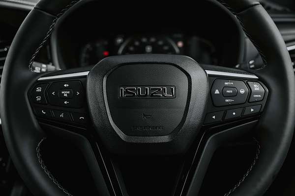 2025 Isuzu MU-X LS-T