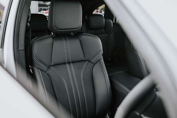 2025 Isuzu MU-X LS-T