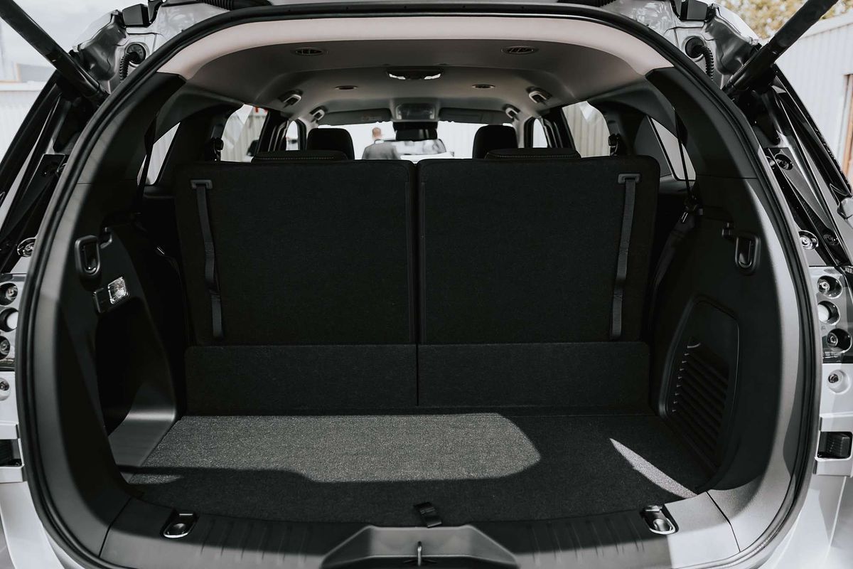 2025 Isuzu MU-X LS-U