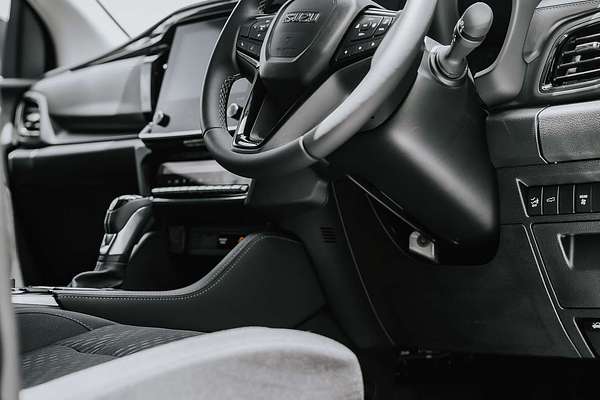 2025 Isuzu MU-X LS-U