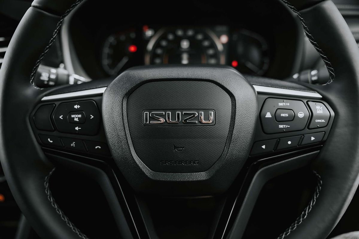 2025 Isuzu MU-X LS-U