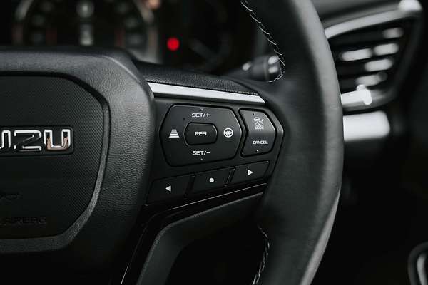 2025 Isuzu MU-X LS-U