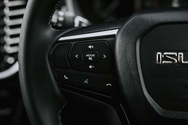 2025 Isuzu MU-X LS-U