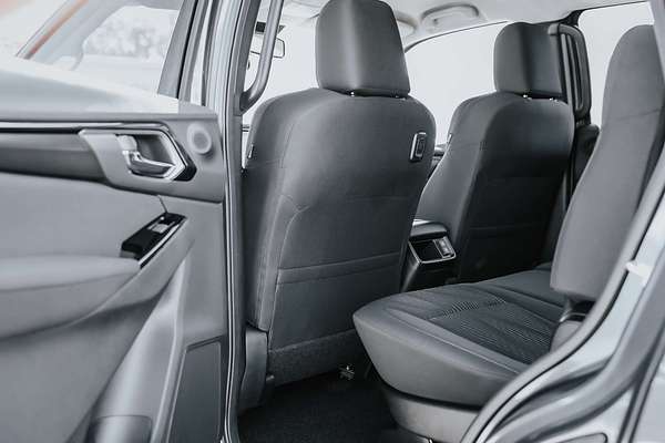 2025 Isuzu MU-X LS-U