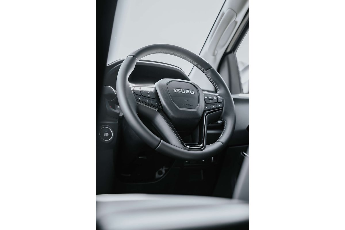 2025 Isuzu MU-X LS-U