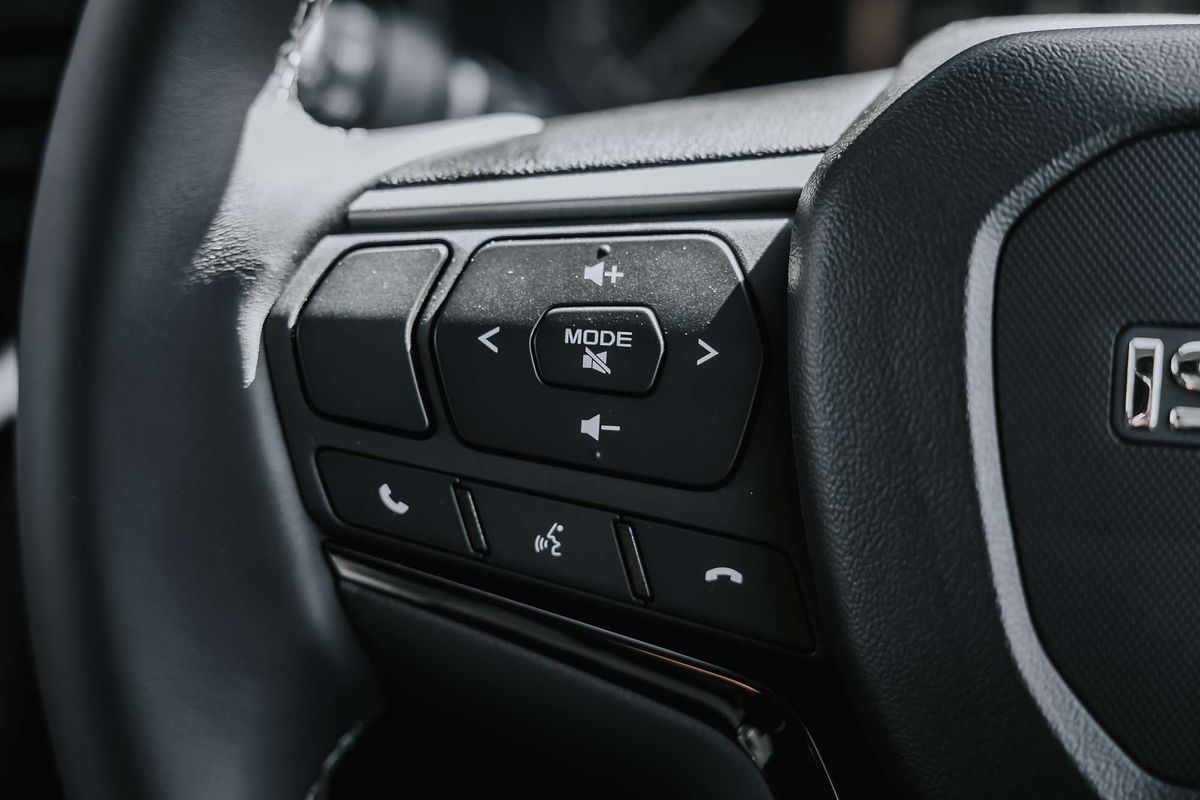 2025 Isuzu MU-X LS-U