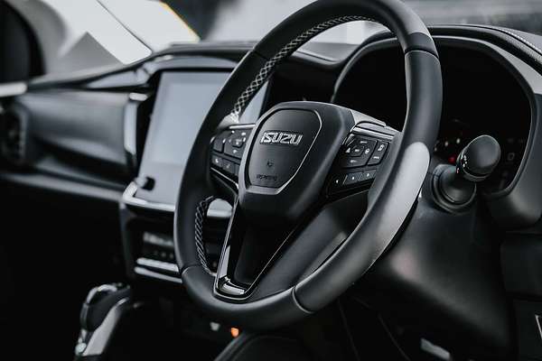 2025 Isuzu MU-X LS-U