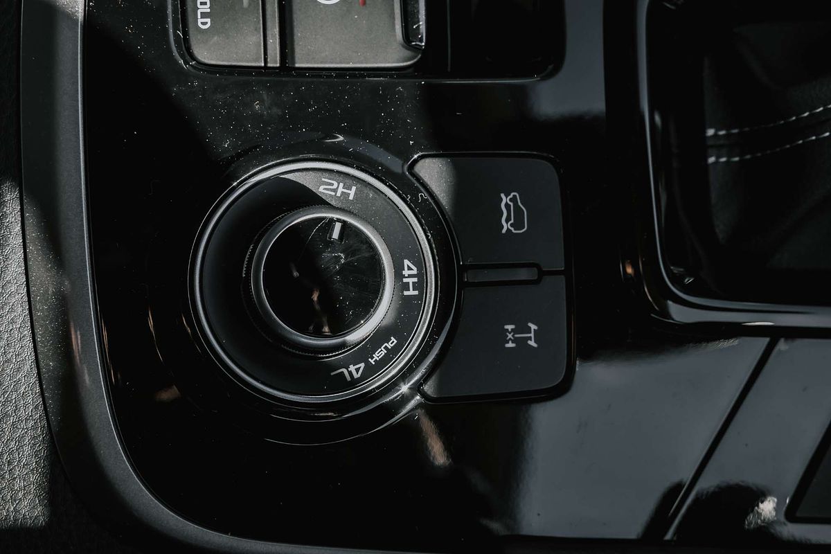 2025 Isuzu MU-X LS-U