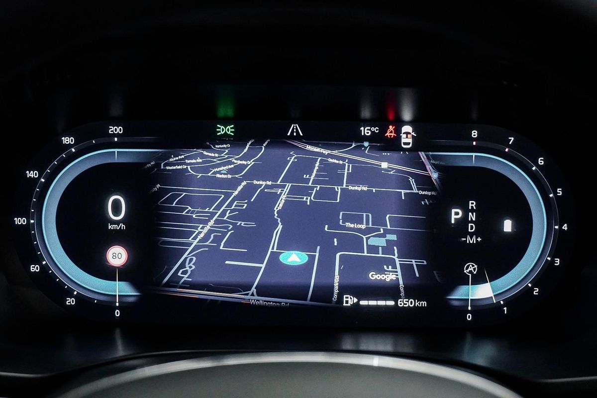 2022 Volvo XC60 B6 R-Design