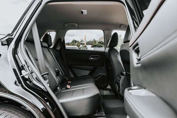 2025 Nissan X-TRAIL ST-L e-POWER T33