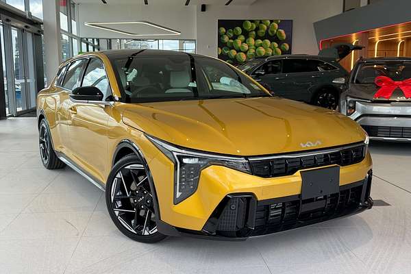 2025 Kia K4 GT-Line CL4m