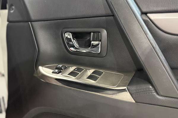 2018 Mitsubishi Pajero GLS NX