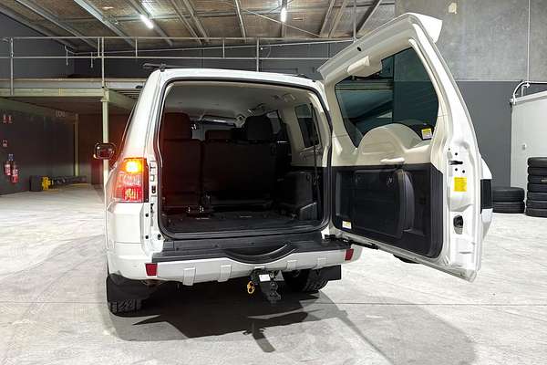 2018 Mitsubishi Pajero GLS NX