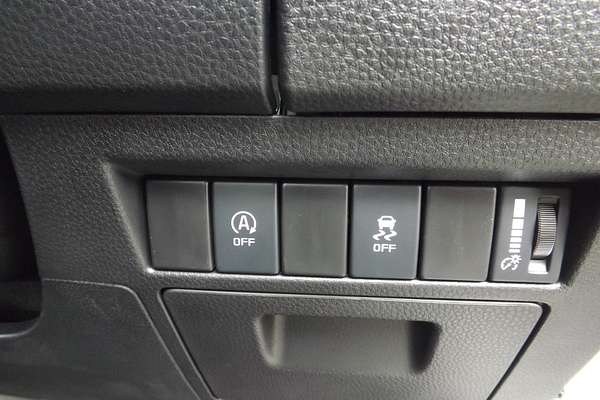 2025 Isuzu D-MAX SX High Ride Rear Wheel Drive