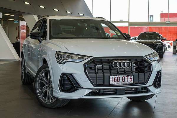 2025 Audi Q3 40 TFSI S line F3