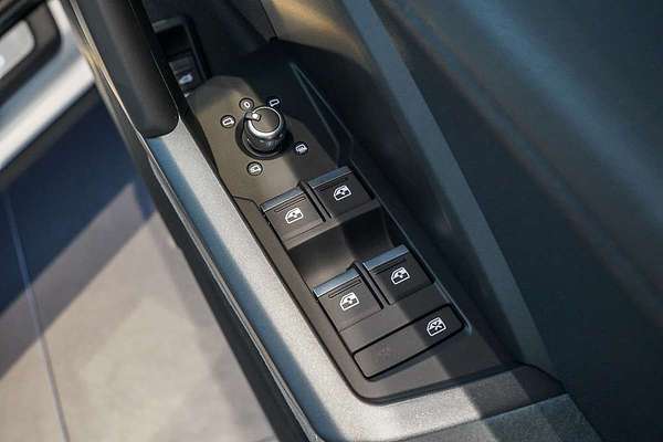 2025 Audi Q3 40 TFSI S line F3