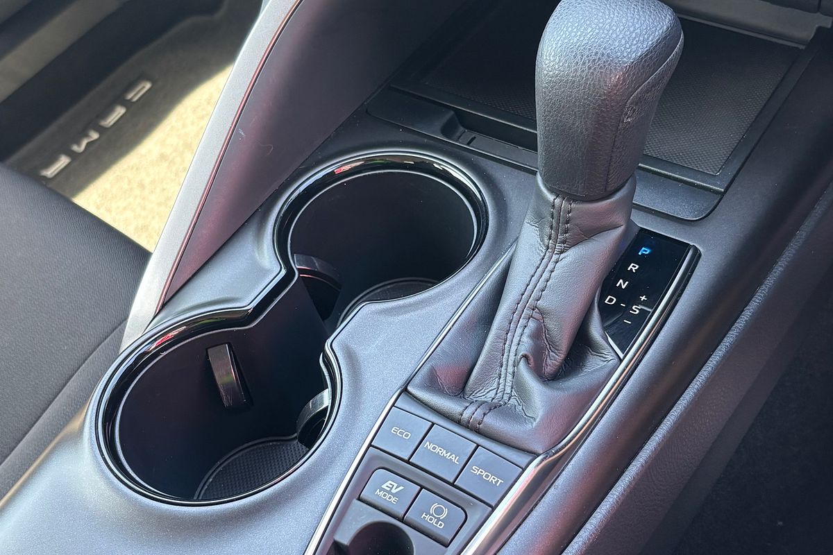 2024 Toyota Camry Ascent AXVH70R